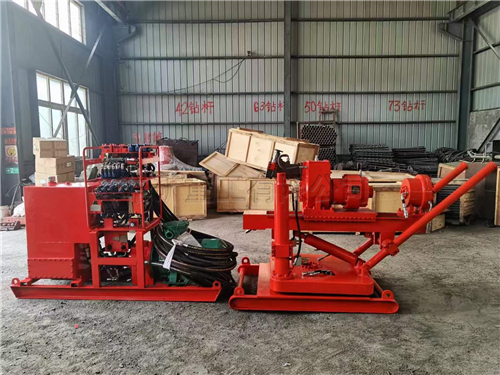 華礦重工一批礦用全液壓坑道鉆機發(fā)往山西