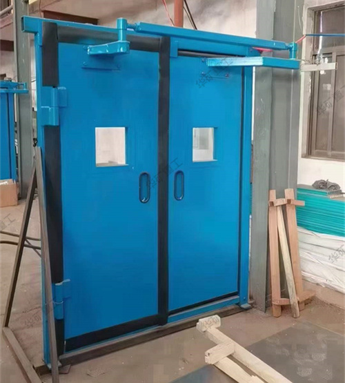 華礦集團熱銷產(chǎn)品無壓風(fēng)門發(fā)往內(nèi)蒙古